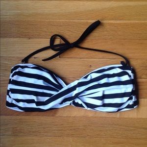 Black and white bikini top